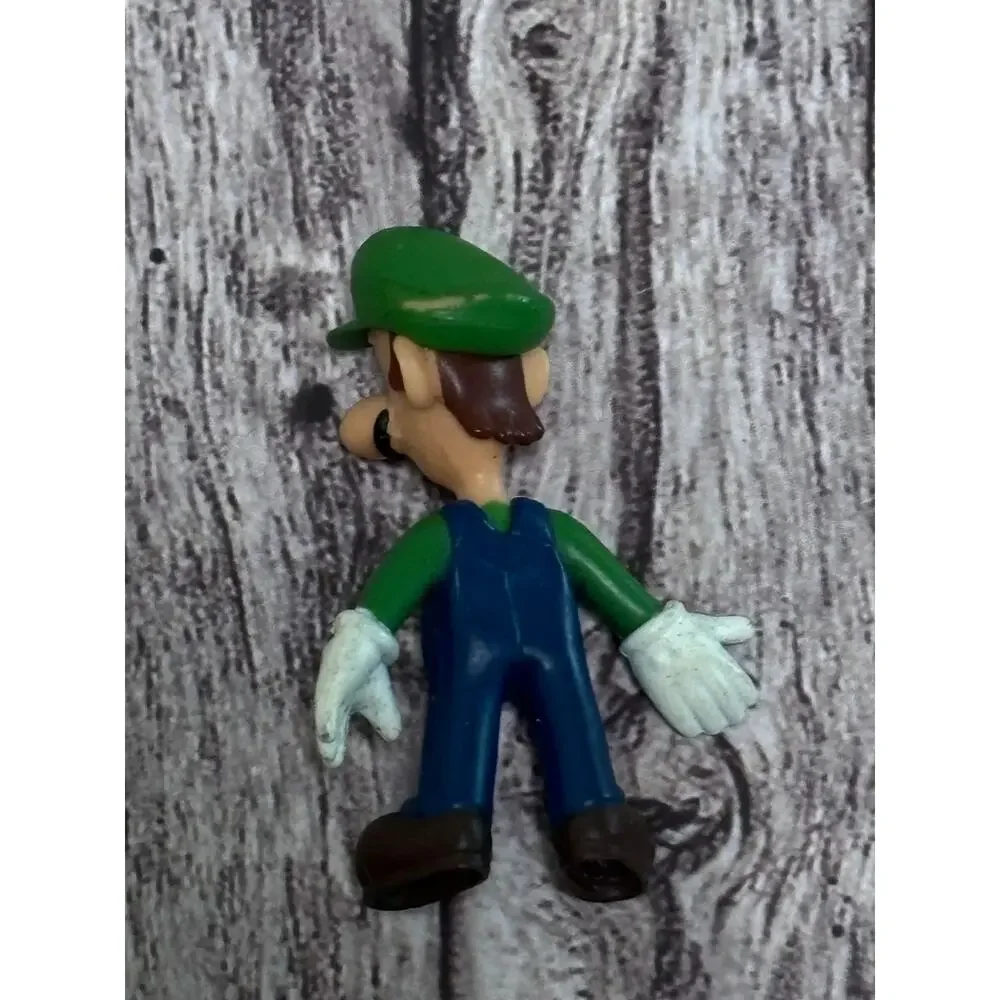 Nintendo Super Mario Brothers Luigi PVC Toy Figure Cake Topper 2.5